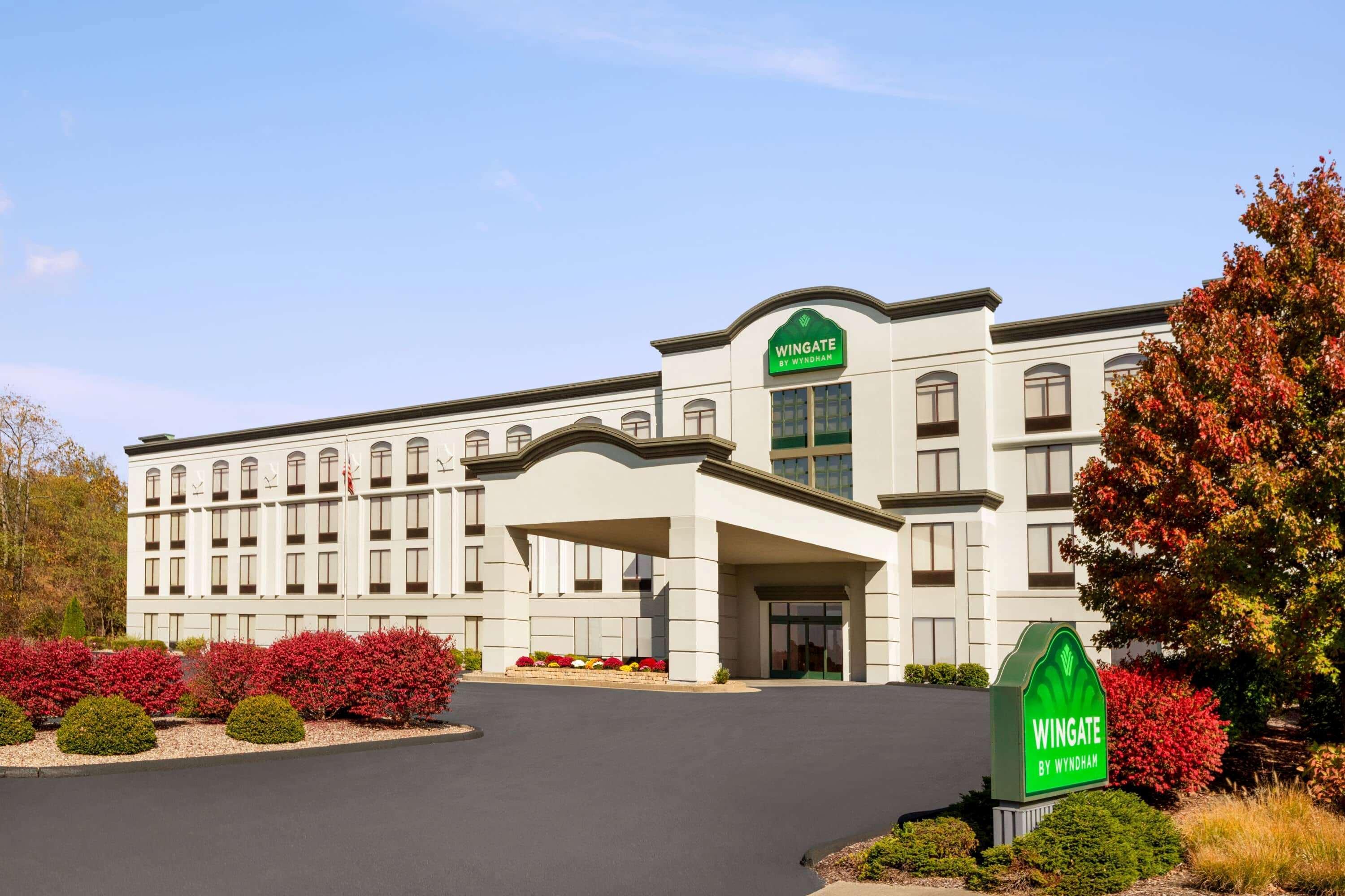 Hotel Wingate By Wyndham Bridgeport Clarksburg Exterior foto